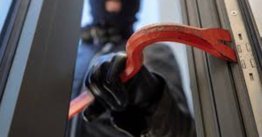 7 ‘Secret Spots’ Burglars Check First When Invading Florida Homes