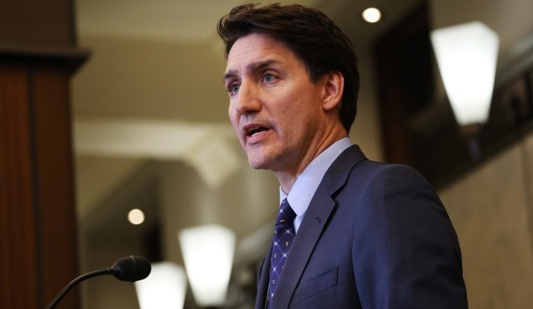 Canada’s Trudeau meets with Trump in Mar-a-Lago amid tariffs pledge