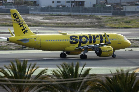 No shoes, no service when passengers step aboard a Spirit Airlines flight