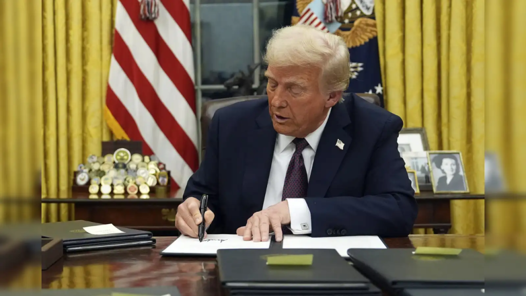 Trump’s Proposal to Eliminate Income Tax Raises Concerns Over Inflation and Government Funding