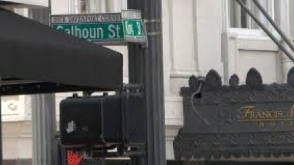 Downtown Charleston Slammed as ‘Trashy’ by Frustrated Business Owners Over Cleanliness Concerns