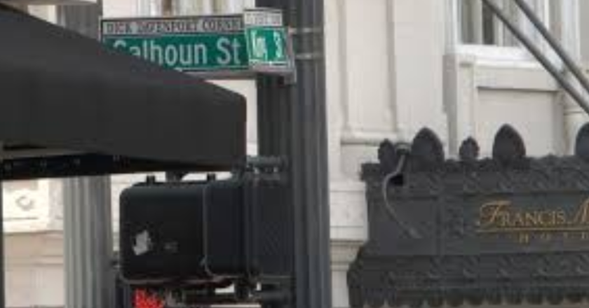 Downtown Charleston Slammed as ‘Trashy’ by Frustrated Business Owners Over Cleanliness Concerns