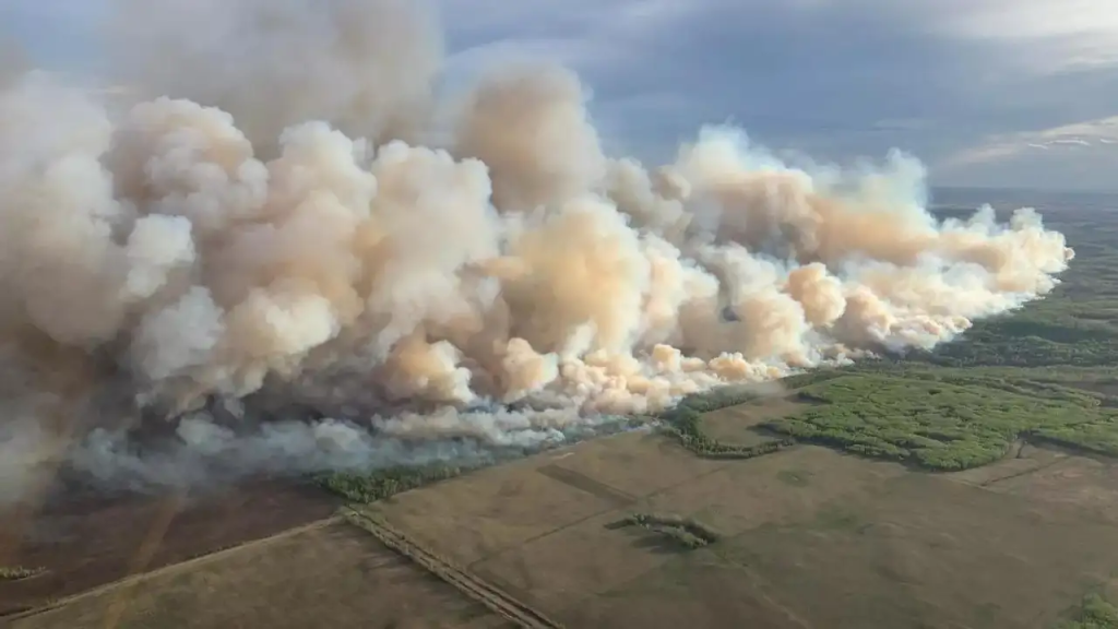 Smoke From Out-of-Control Canadian Wildfires Drifts Into Upper Midwest, Triggering Air Quality Alerts