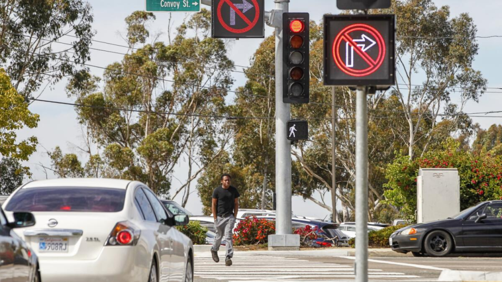 How Sacramento and San Diego Are Changing Right Turn on Red Rules in 2025