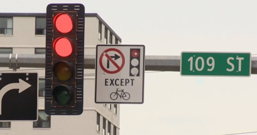 New Red Light Right Turn Restrictions in Los Angeles and Other California Cities