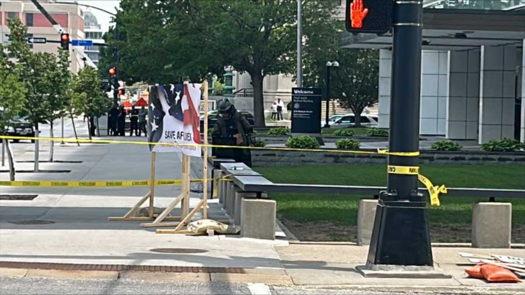 Suspicious Package Found Near Federal Building Leads To Road Closure In Downtown Des Moines